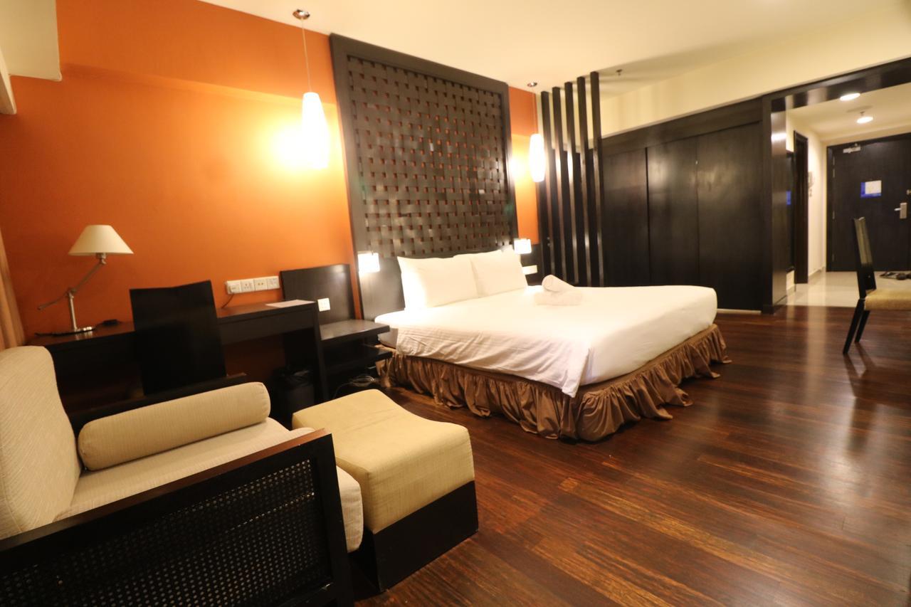 פטלין ג'איה Millennium Suite At Pyramid Tower מראה חיצוני תמונה